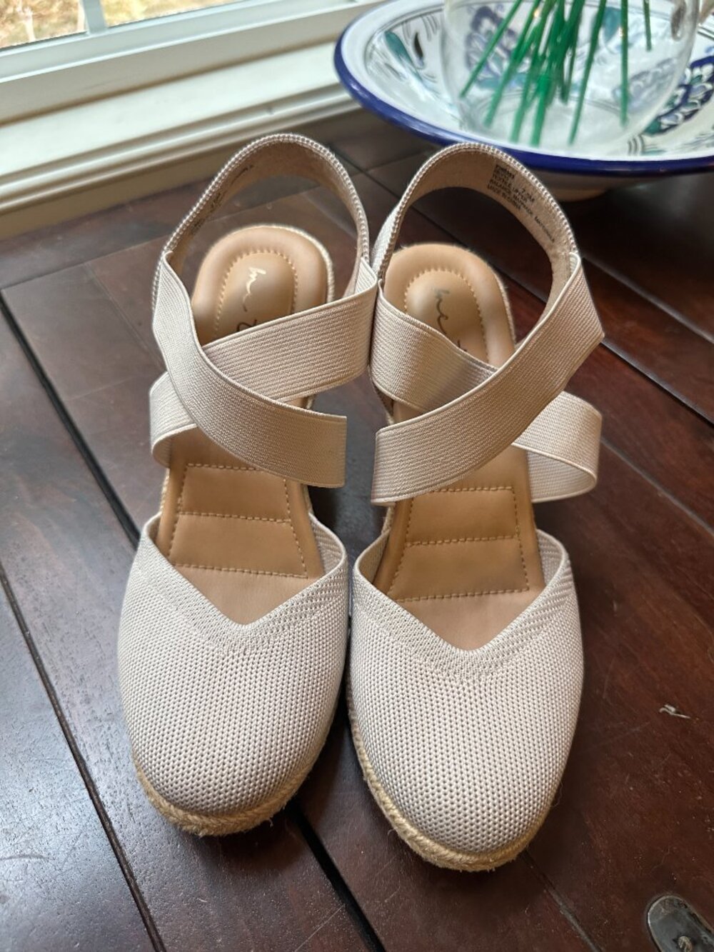 Me Too Bev Espadrille Wedge | Cream/Nude | Crossover Elastic Strap | Size 7.5